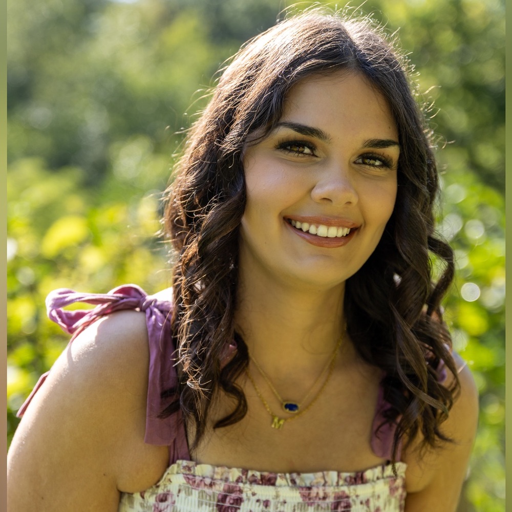 Meet your Posher, Chloe